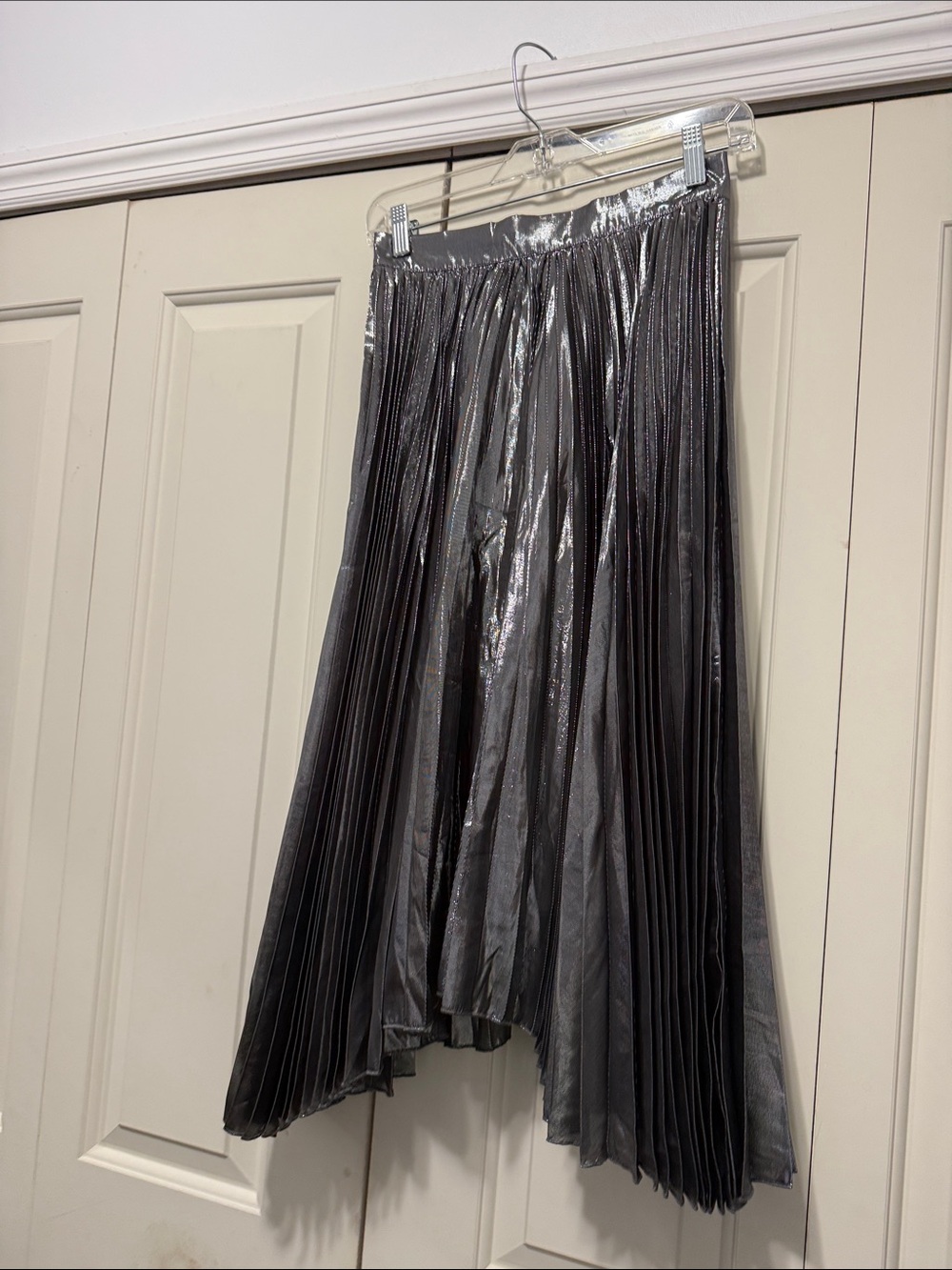 TO BE ADORED Metallic Black Pleated Midi Skirt - Picture 3 of 9